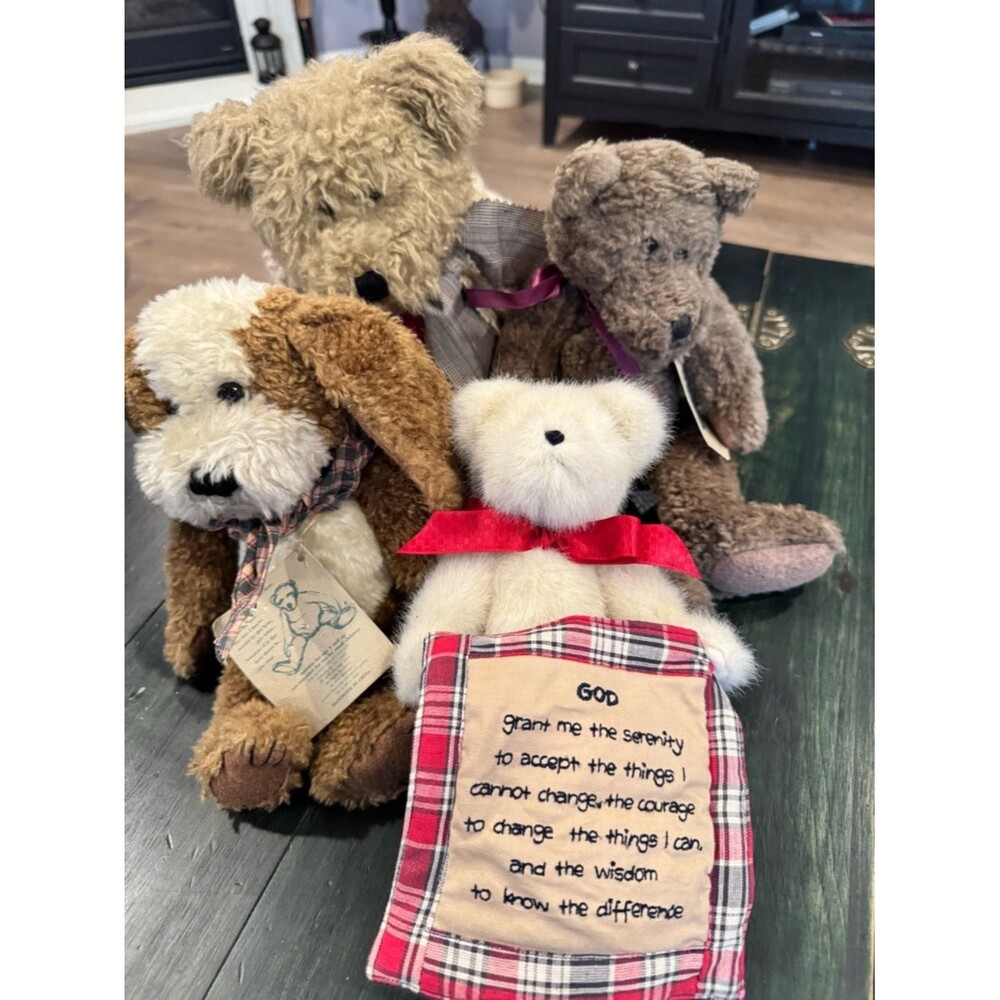 Set of 4 Boyds Bears Brand Plush Bears and Dog